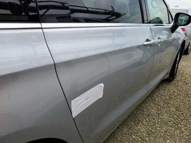 Photo 13 from auction – 2023 CHRYSLER VOYAGER LX with VIN 2C4RC1CG7PR516207