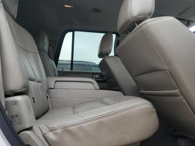 Photo 11 from auction – 2011 LINCOLN NAVIGATOR with VIN 5LMJJ2H58BEJ09172