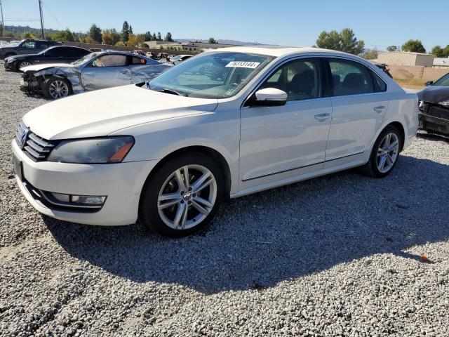 VOLKSWAGEN PASSAT SE 2014 with VIN 1VWBN7A39EC044948 - Photo from auction