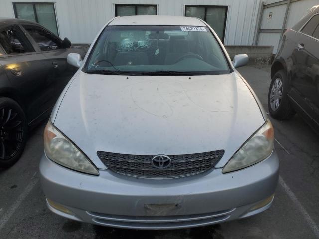 Photo 5 from auction – 2002 TOYOTA CAMRY LE with VIN 4T1BF30K02U501844