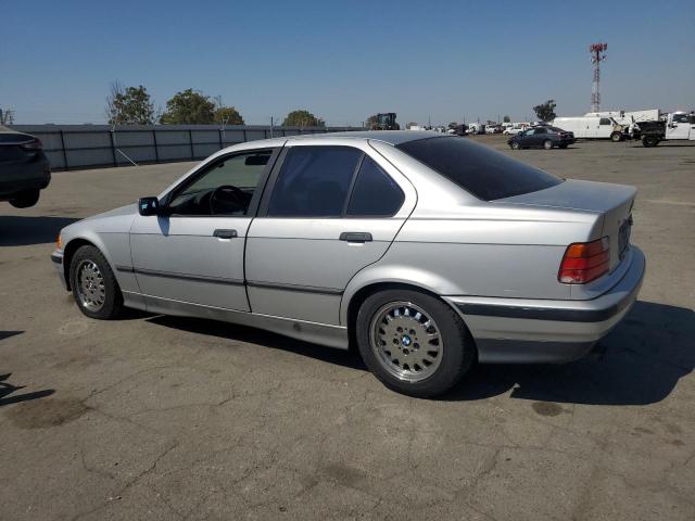 Photo 2 from auction – 1993 BMW 325 I AUTO with VIN WBACB4313PFL10862