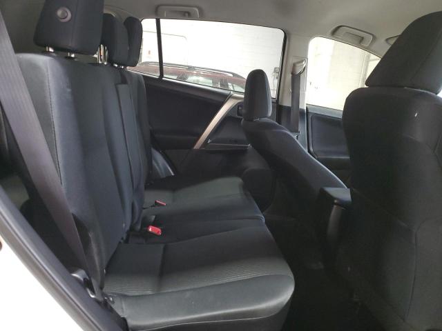 Photo 11 from auction – 2015 TOYOTA RAV4 LE with VIN JTMBFREV6FJ033300
