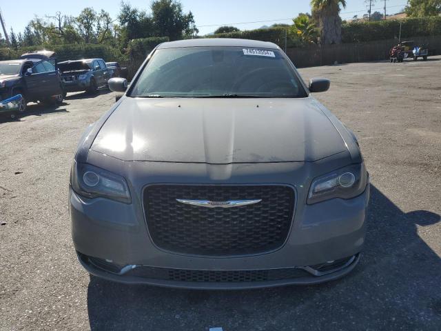 Снимка 5 от търг – 2019 CHRYSLER 300 S с VIN 2C3CCABG1KH562898