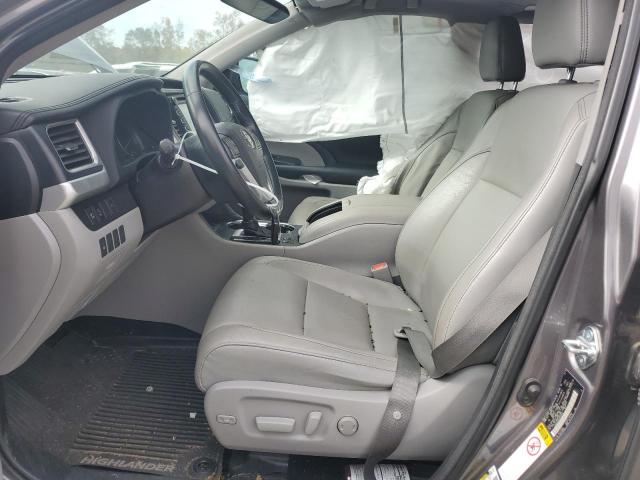 Photo 7 from auction – 2018 TOYOTA HIGHLANDER with VIN 5TDJZRFH1JS535316