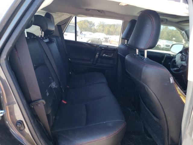 Photo 11 from auction – 2018 TOYOTA 4RUNNER SR with VIN JTEBU5JR5J5516152