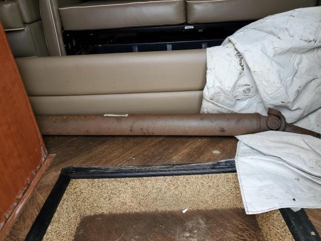 Photo 9 from auction – 2011 FORD F53 with VIN 1F65F5DY5B0A05315