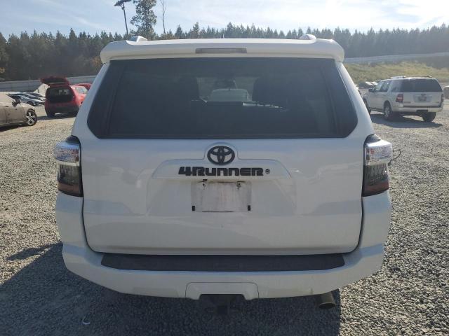 Photo 6 from auction – 2018 TOYOTA 4RUNNER SR with VIN JTEBU5JR0J5563881