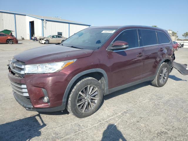 TOYOTA HIGHLANDER 2019 with VIN 5TDKZRFH1KS296081 - Photo from auction