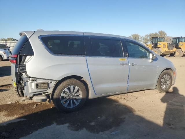 Photo 3 from auction – 2022 CHRYSLER PACIFICA H with VIN 2C4RC1L73NR212630
