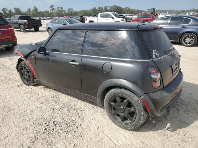 Photo 2 from auction – 2006 MINI COOPER with VIN WMWRC33536TK65975