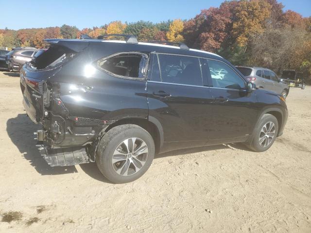 Photo 3 from auction – 2022 TOYOTA HIGHLANDER with VIN 5TDGBRCH5NS550894