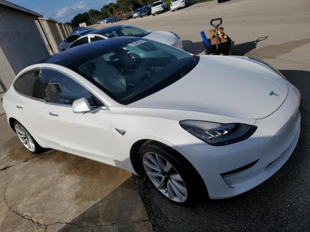 Photo 4 from auction – 2018 TESLA MODEL 3 with VIN 5YJ3E1EB8JF097899