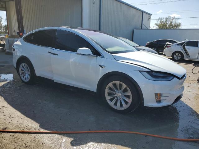 Photo 4 from auction – 2020 TESLA MODEL X with VIN 5YJXCBE25LF281116