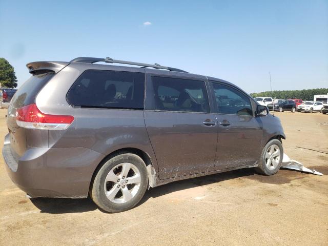 Photo 3 from auction – 2013 TOYOTA SIENNA LE with VIN 5TDKK3DC7DS315888