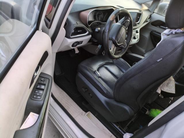 Photo 8 from auction – 2017 CHRYSLER PACIFICA T with VIN 2C4RC1BG5HR712214