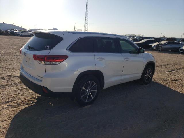 Photo 3 from auction – 2017 TOYOTA HIGHLANDER with VIN 5TDJZRFH6HS476709