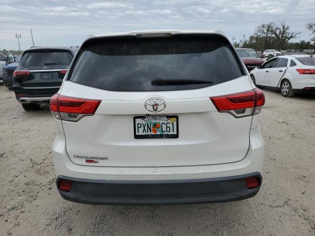 Photo 6 from auction – 2018 TOYOTA HIGHLANDER with VIN 5TDZARFH4JS038917