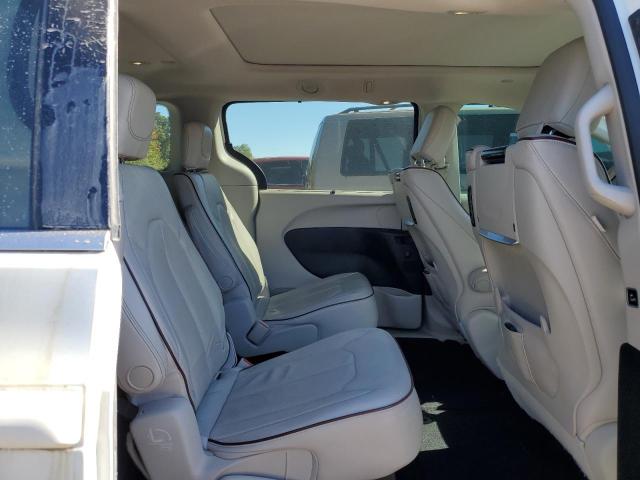 Photo 11 from auction – 2017 CHRYSLER PACIFICA L with VIN 2C4RC1GG5HR643730