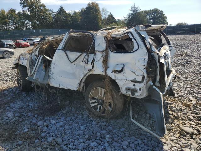 Photo 2 from auction – 2014 TOYOTA 4RUNNER SR with VIN JTEBU5JR0E5180643