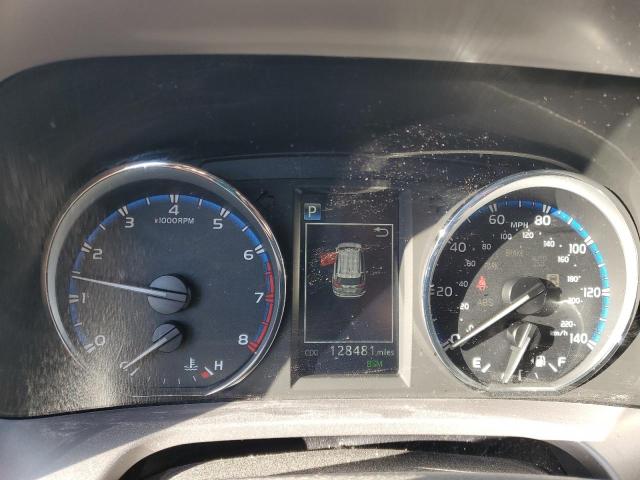 Photo 9 from auction – 2017 TOYOTA RAV4 LIMIT with VIN JTMDFREV2HJ704862