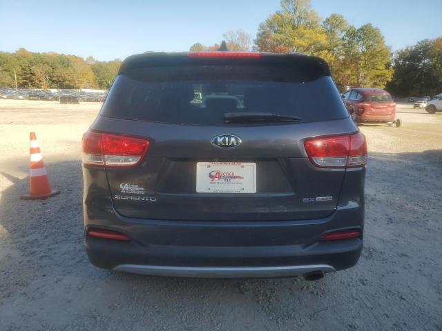 Photo 6 from auction – 2016 KIA SORENTO EX with VIN 5XYPHDA17GG144462