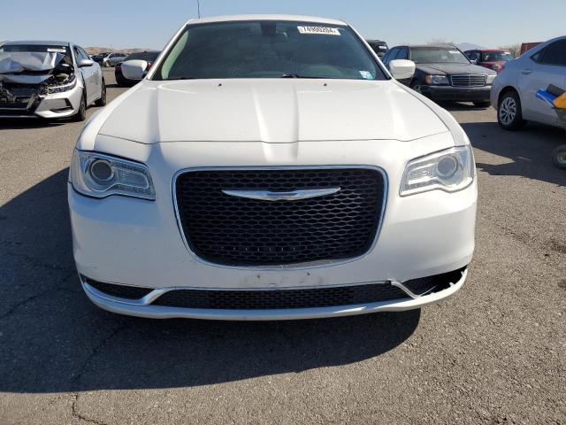 Photo 5 from auction – 2015 CHRYSLER 300 LIMITE with VIN 2C3CCAAG9FH796777