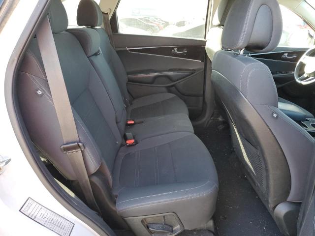 Photo 11 from auction – 2016 KIA SORENTO LX with VIN 5XYPGDA53GG177464