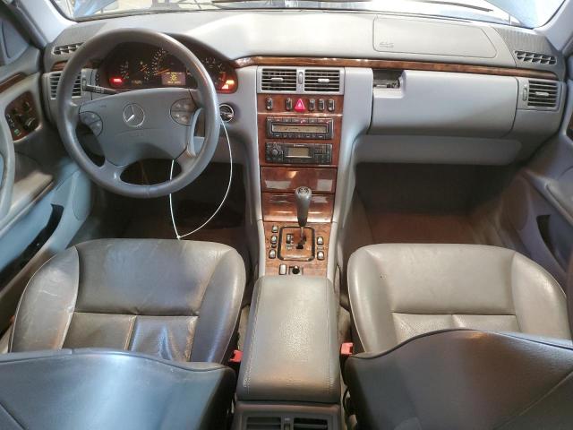 Photo 8 from auction – 2000 MERCEDES-BENZ E 320 4MAT with VIN WDBJF82G4YX027683
