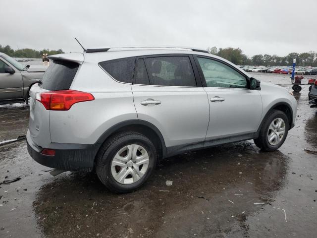 Photo 3 from auction – 2015 TOYOTA RAV4 LE with VIN 2T3BFREV3FW269789