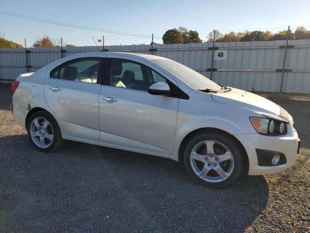 Photo 4 from auction – 2015 CHEVROLET SONIC LTZ with VIN 1G1JE5SB6F4101815
