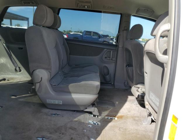 Photo 11 from auction – 2005 TOYOTA SIENNA CE with VIN 5TDZA23C25S343449