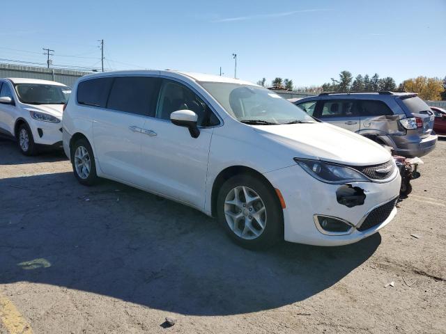 Photo 4 from auction – 2017 CHRYSLER PACIFICA T with VIN 2C4RC1BG1HR823729