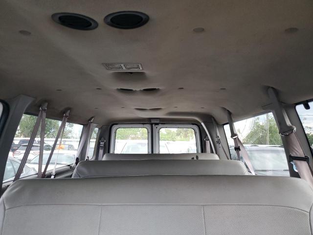 Photo 10 from auction – 2000 FORD ECONOLINE with VIN 1FBSS31L1YHB80264