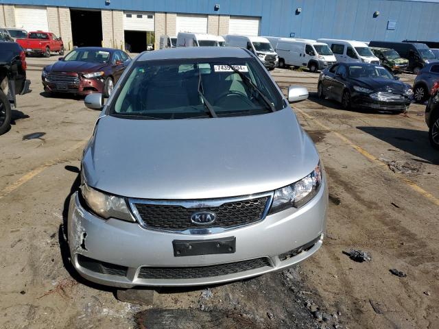 Photo 5 from auction – 2013 KIA CADENZA LU with VIN KNAFU4A22D5733727
