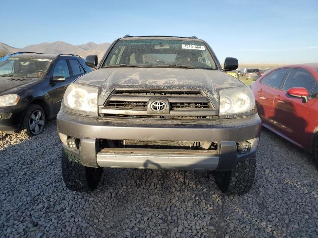 Photo 5 from auction – 2004 TOYOTA 4RUNNER SR with VIN JTEBU14RX40049073