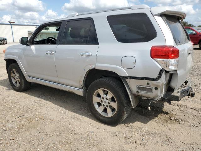 Zdjęcie 2 z aukcji – 2012 TOYOTA 4RUNNER SR z VIN JTEZU5JRXC5033502