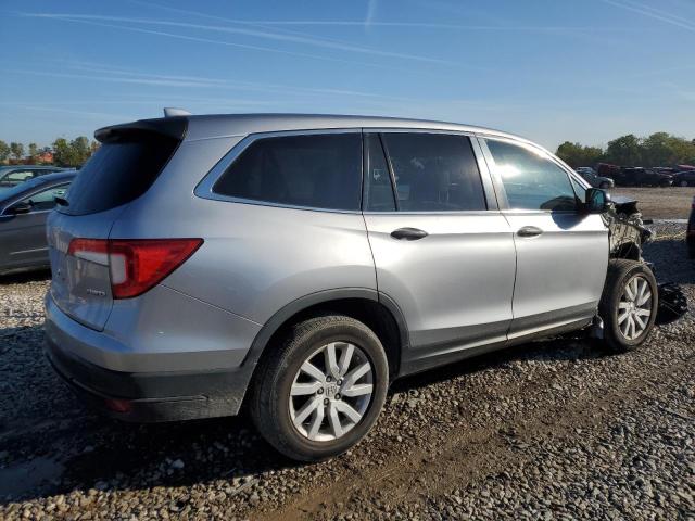 Photo 3 from auction – 2019 HONDA PILOT LX with VIN 5FNYF6H14KB075855