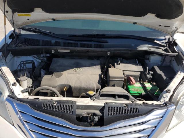 Photo 12 from auction – 2012 TOYOTA SIENNA XLE with VIN 5TDYK3DC2CS239277