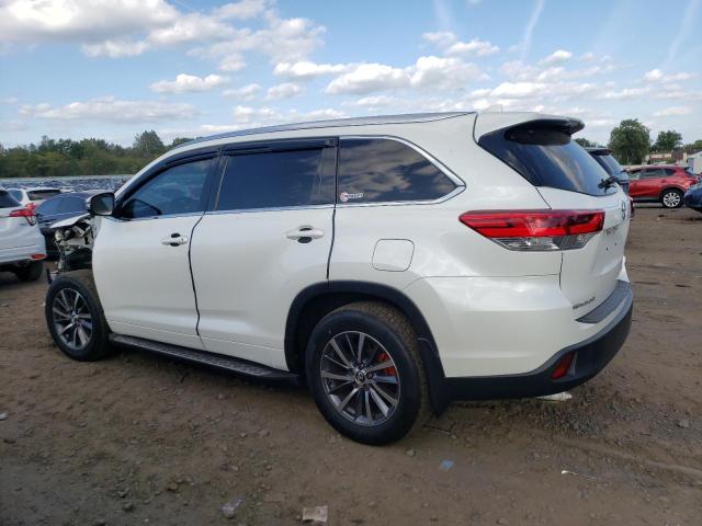 Photo 2 from auction – 2018 TOYOTA HIGHLANDER with VIN 5TDJZRFH3JS560525