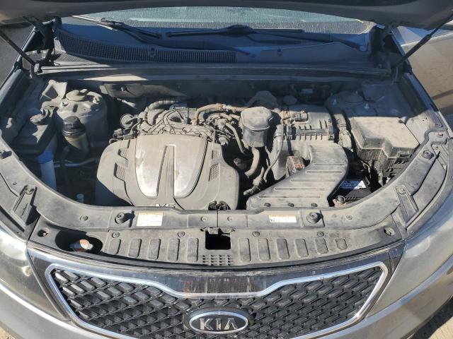 Photo 12 from auction – 2012 KIA SORENTO SX with VIN 5XYKWDA25CG284965