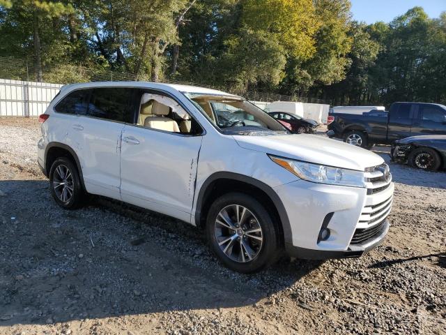 Photo 4 from auction – 2017 TOYOTA HIGHLANDER with VIN 5TDZZRFH1HS198434