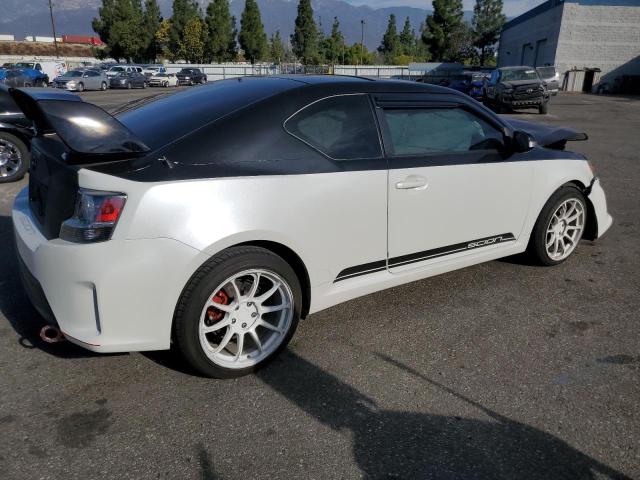 Photo 3 from auction – 2016 TOYOTA SCION TC with VIN JTKJF5C70GJ015166