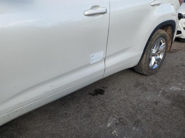 Photo 13 from auction – 2016 TOYOTA HIGHLANDER with VIN 5TDDKRFH5GS313551