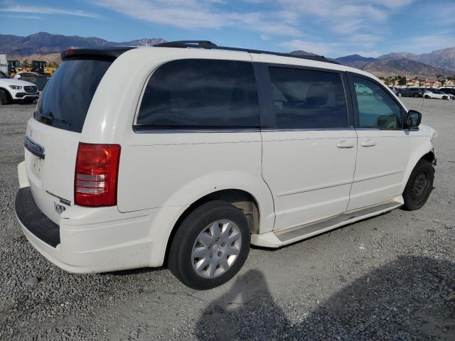 Photo 3 from auction – 2010 CHRYSLER TOWN & COU with VIN 2A4RR4DE2AR374041