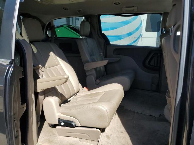 Photo 11 from auction – 2016 CHRYSLER TOWN & COU with VIN 2C4RC1BG8GR297999