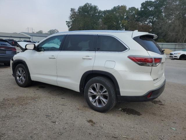 Photo 2 from auction – 2015 TOYOTA HIGHLANDER with VIN 5TDKKRFH3FS112754