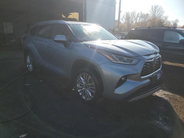 Photo 4 from auction – 2024 TOYOTA HIGHLANDER with VIN 5TDEBRCH1RS605936