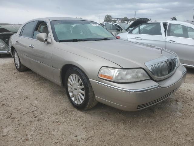 Photo 4 from auction – 2003 LINCOLN TOWN CAR E with VIN 1LNHM81W93Y645501