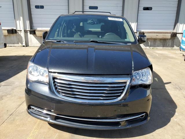 Photo 5 from auction – 2016 CHRYSLER TOWN & COU with VIN 2C4RC1BG8GR297999
