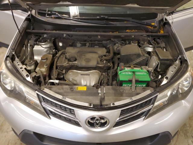 Photo 11 from auction – 2013 TOYOTA RAV4 LE with VIN JTMZFREV1DD022795